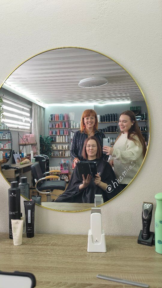 #parturikampaajat#kampaajat#hyinvointi#kosmetiikka #kauneus #hiustenhoito#fibreclinix #läsnäolo #analyysiOnko sinulle jo tehty salonlab analyysi jo parturi-kampaamossasi?