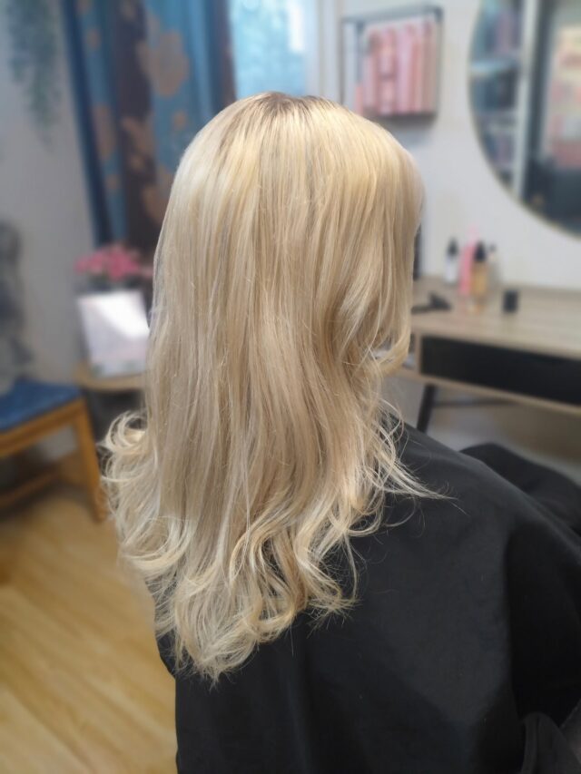 Vaaleita ja viileyttä 💎#blondhair #vaaleathiukset #vaalennusjyväskylä #kampaamokuokkala #kampaamojyväskylä