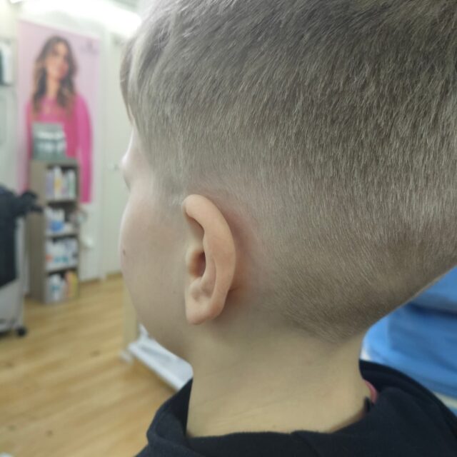 Fadeleikkaus💎#fades #fadehaircut #lyhyethiukset #hiustyyli #hairstyle
#kampaamokuokkala #kampaamojyvaskyla
